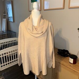 J. McLaughlin Cream Turtle-neck oversized 100% cashmere sweater XS